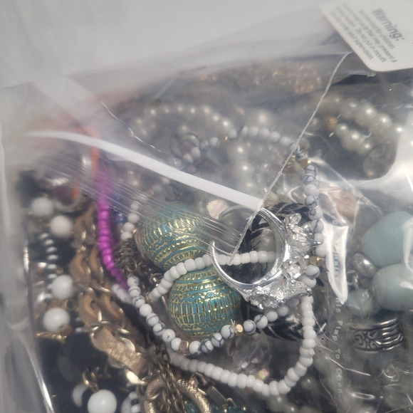 Mystery Mixed Jewelry Lot Bag Wearable Jewelry 3.75+ Pounds - Picture 4 of 11